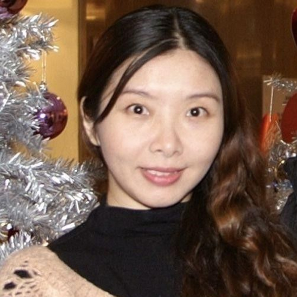 教授麥康妮 